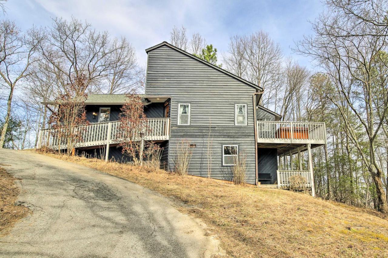 Hébergement de vacances Mountain With Hot Tub, Deck And Games Gatlinburg