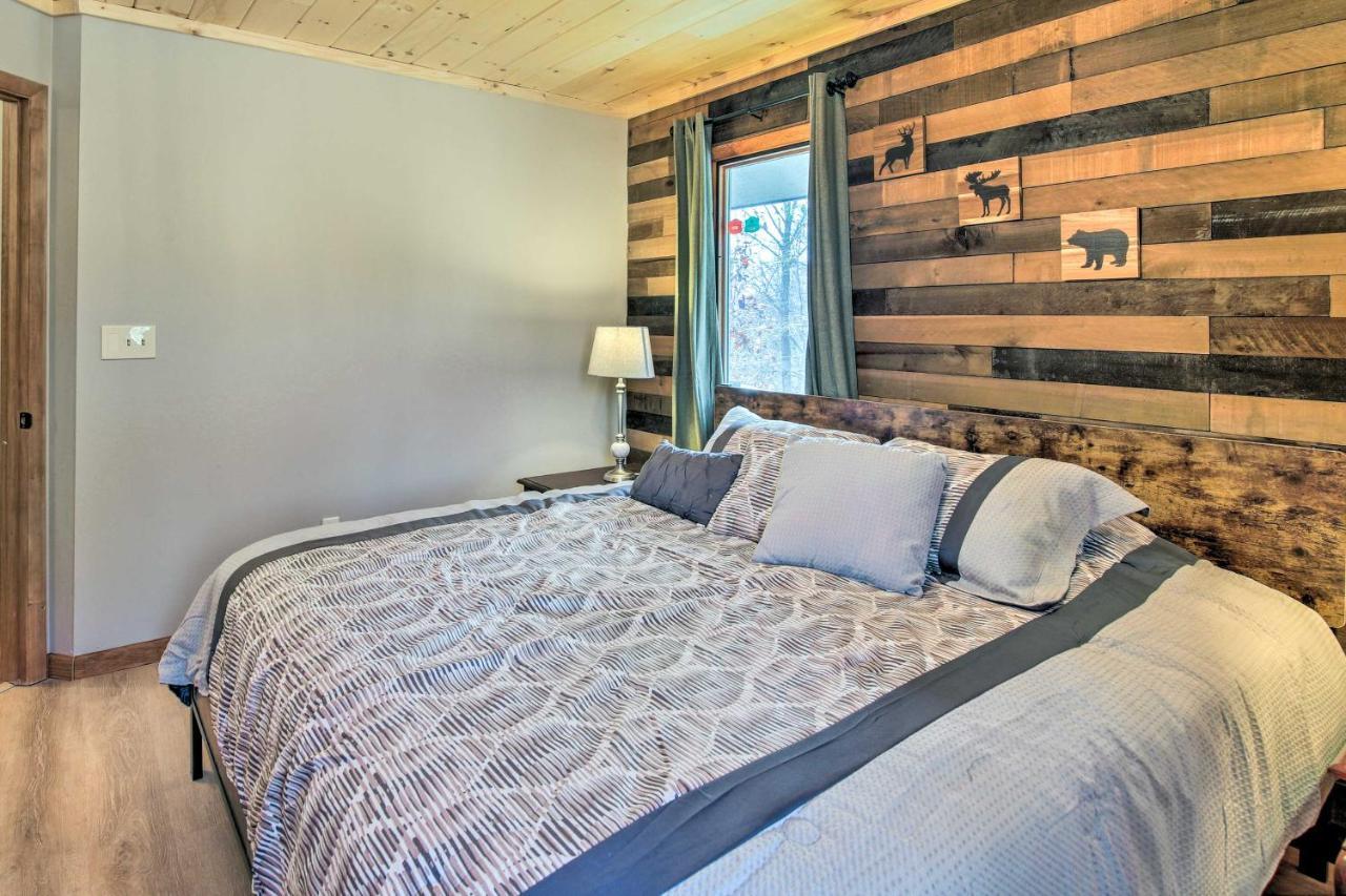 Mountain With Hot Tub, Deck And Games Hébergement de vacances *